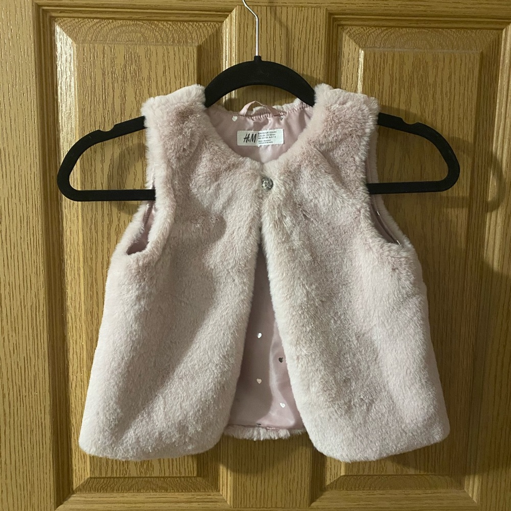 H & M faux fur vest